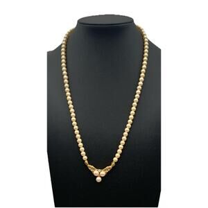 Vintage Monet Faux Pearl & Clear Rhinestone Gold Tone Necklace 17" Elegant